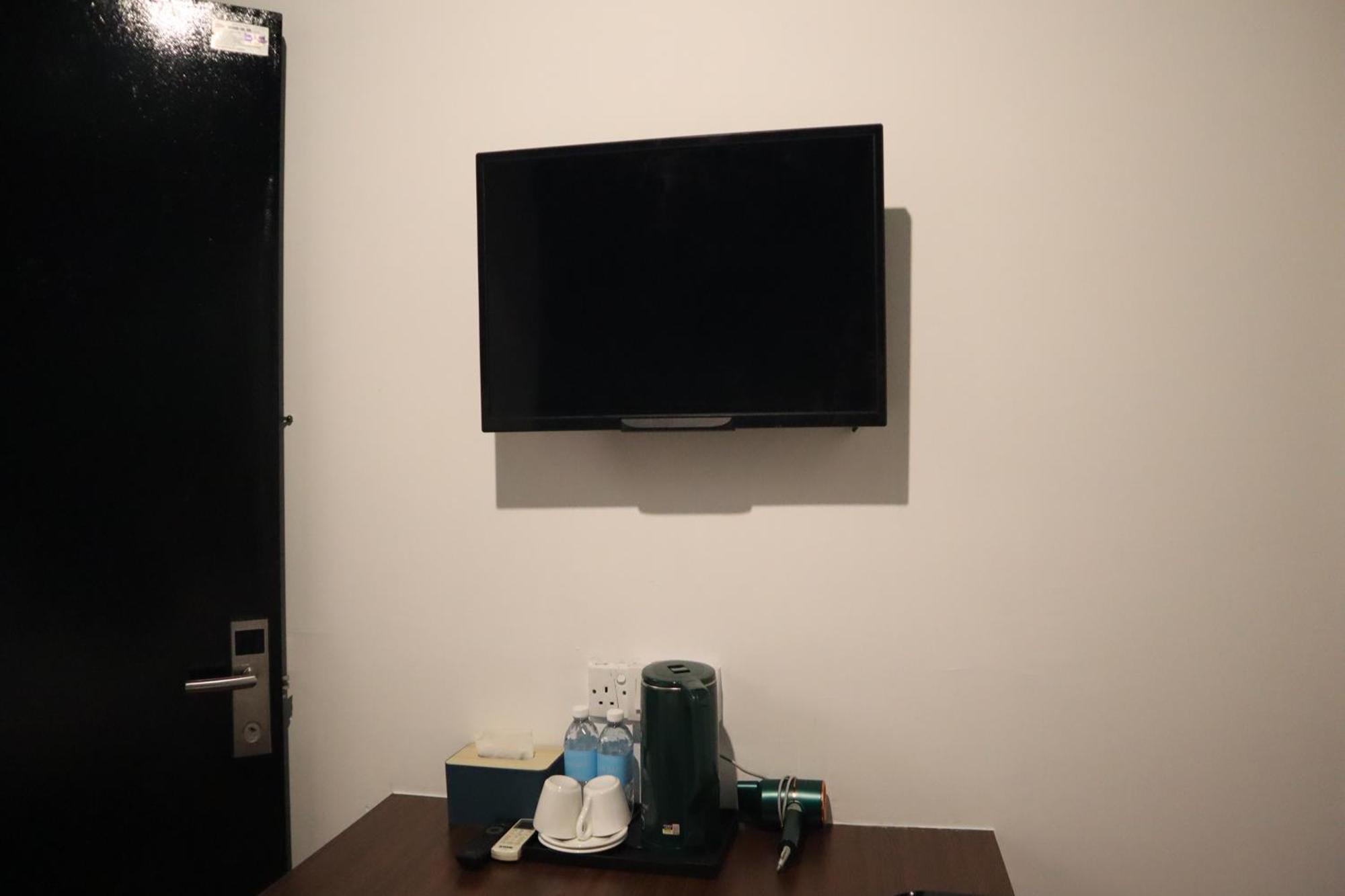 Room V At Kluang Parade Near Bus Stop Keluang Kültér fotó